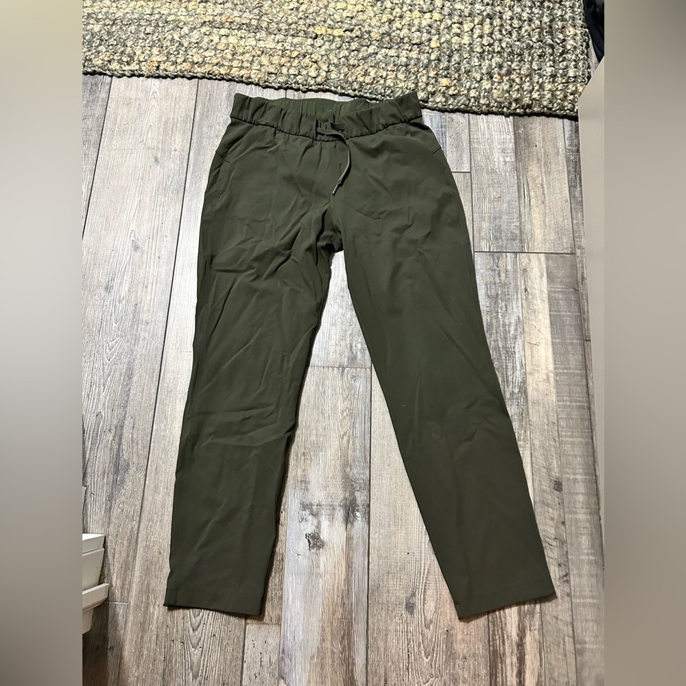 lululemon athletica Olive Green straight leg Jogger Pants